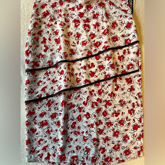 Vintage Dress white red black floral print, tiered skirt, shoulder pads, sz 12 - Picture 10 of 11